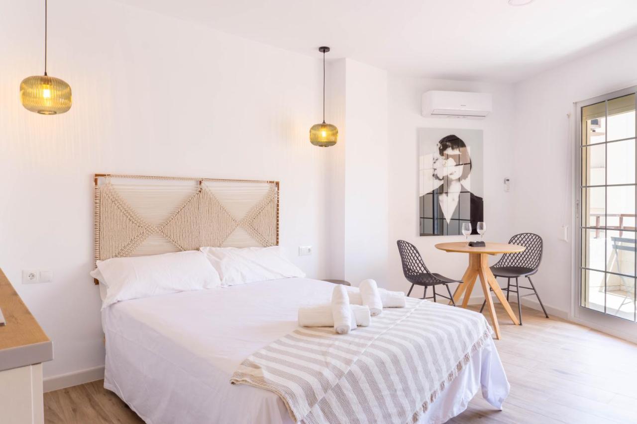 Apartment Carihuela Beach Malaga Torremolinos Exterior photo